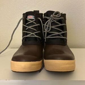Xtratuf Women’s 6” Legacy Lace Brown Duck boot.
